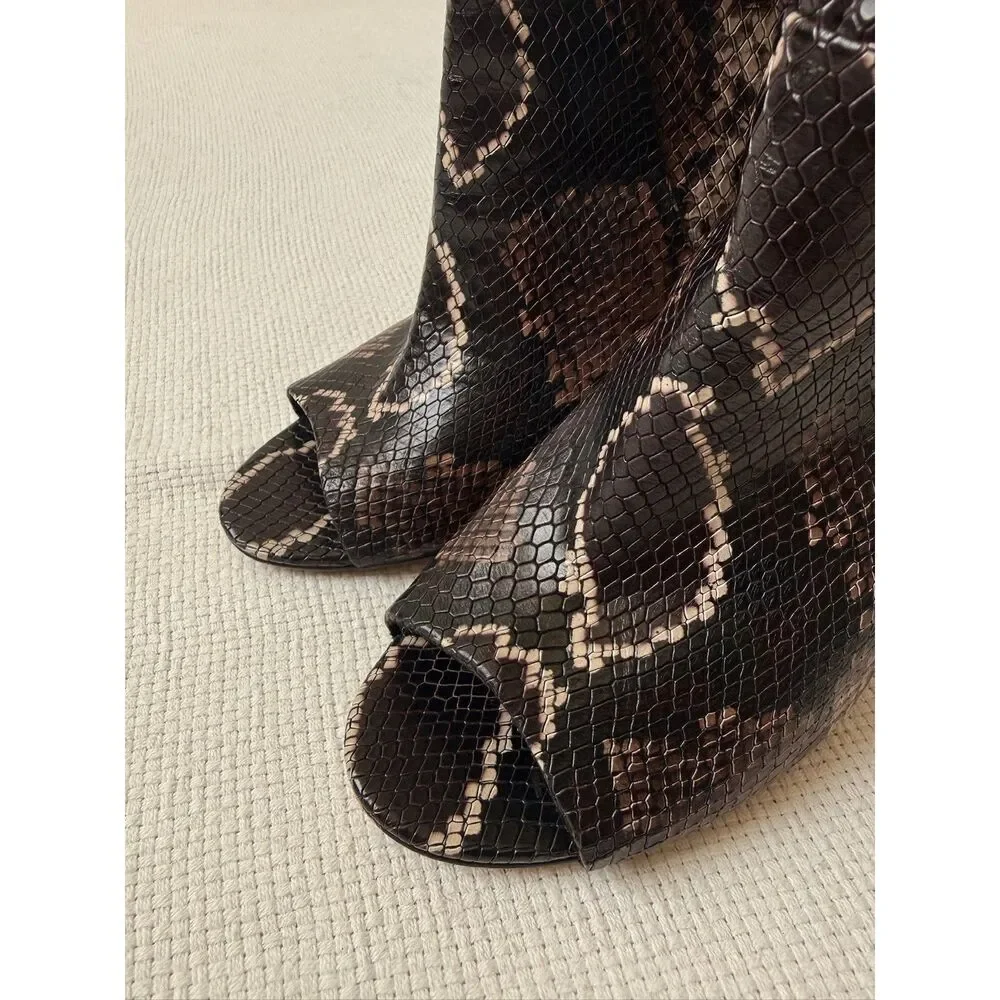 Vince Camuto Kenney Snake Print Peep Toe Ankle Booties Size 8.5 M